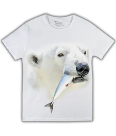 Белый медведь с рыбой